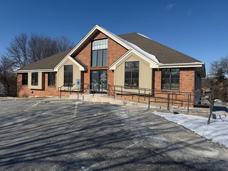 4338 Morsay Dr, Rockford, IL à vendre - Photo de l’immeuble – Image 2 sur 10
