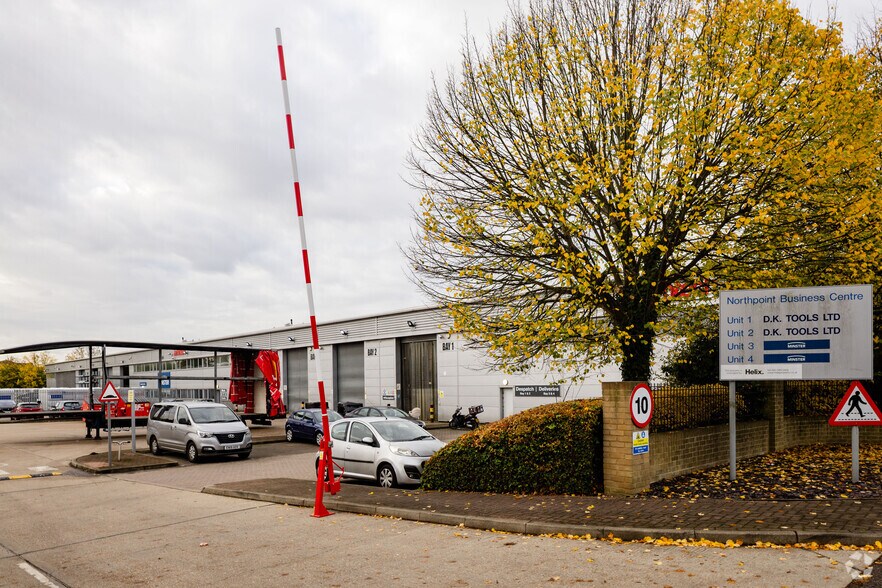 Horton Rd, West Drayton à louer - Photo de l’immeuble – Image 2 sur 2