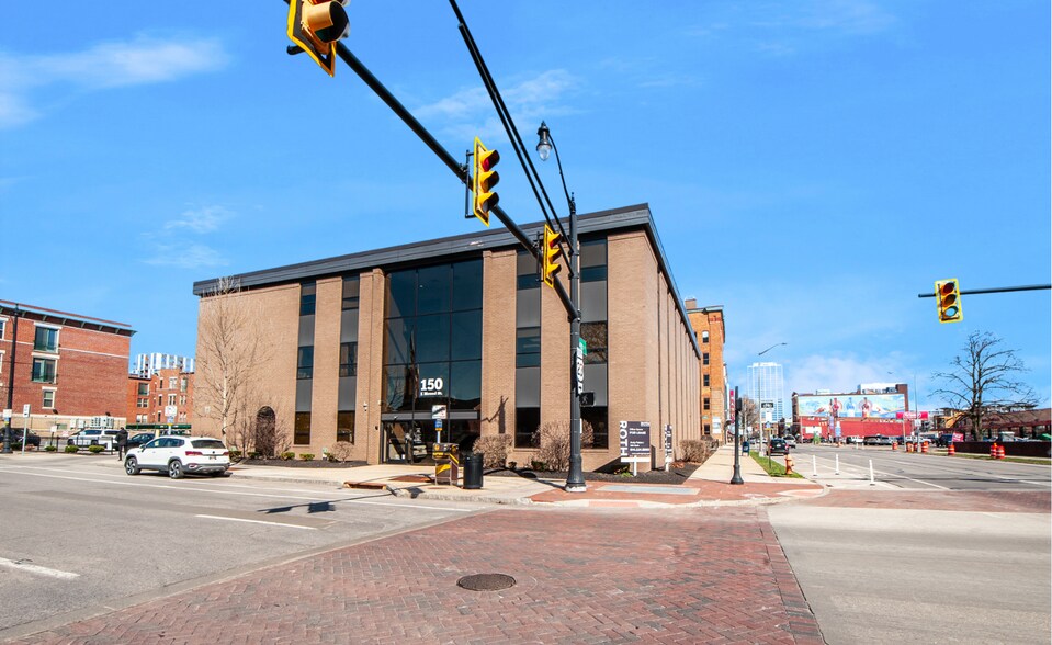 150 E Mound St, Columbus, OH à louer - Photo de l’immeuble – Image 2 sur 20