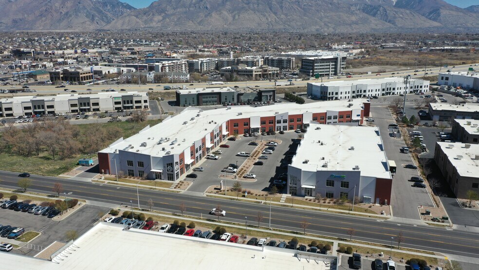 305 S 850 E, Lehi, UT à louer - Photo de l’immeuble – Image 3 sur 13