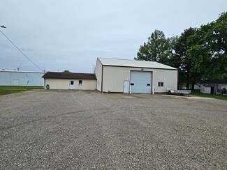 Plus de détails pour 1007 Cherry st, Effingham, IL - Local d’activités à vendre