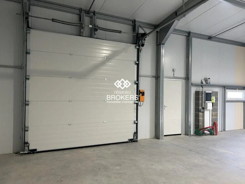 Industriel/Logistique dans Cornebarrieu à louer - Photo de l’immeuble – Image 3 sur 3
