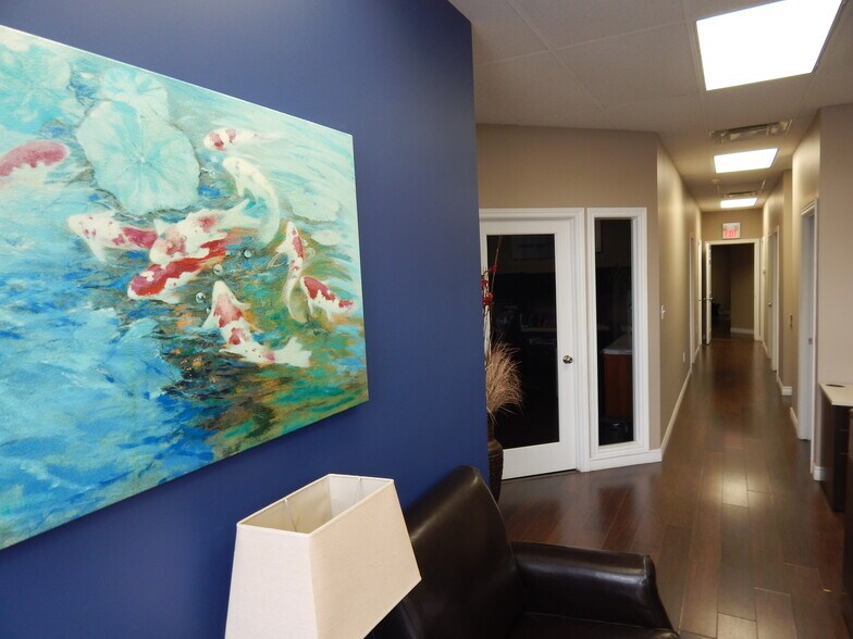 301 Fruitland Rd, Hamilton, ON à louer - Photo de l’immeuble – Image 2 sur 16