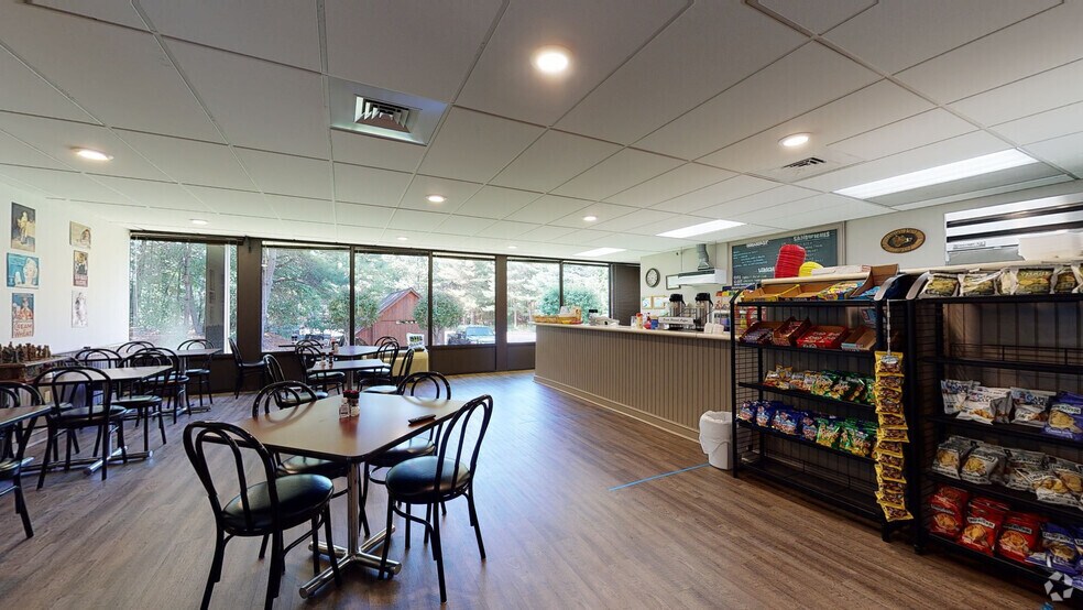 10-40 Tower Ln, Avon, CT à louer - Numérisation 3D Matterport – Image 3 sur 15