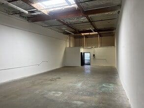 2141 E Philadelphia St, Ontario, CA à louer Photo intérieure– Image 1 sur 11