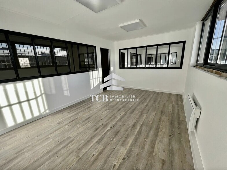 Local d’activités dans Saint-Herblain à louer - Photo de l’immeuble – Image 2 sur 9