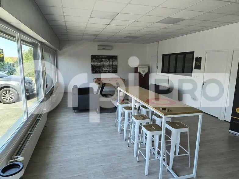 Bureau dans Cormontreuil à louer - Photo de l’immeuble – Image 2 sur 7