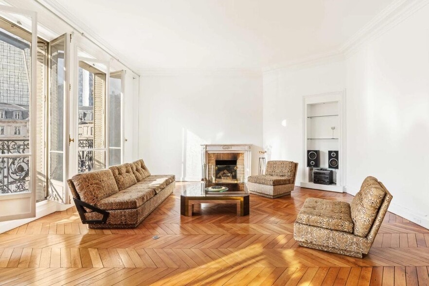2 Rue De Lyon, Paris à vendre - Photo intérieure – Image 2 sur 16