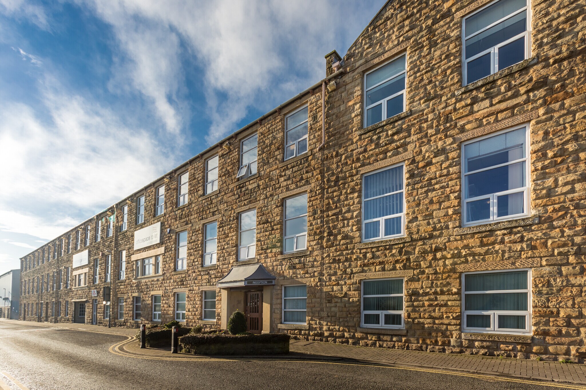 Elm St, Burnley à louer Photo de l’immeuble– Image 1 sur 11