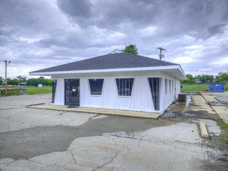 741 NW 12th St, Moore, OK à louer - Photo de l’immeuble – Image 3 sur 23