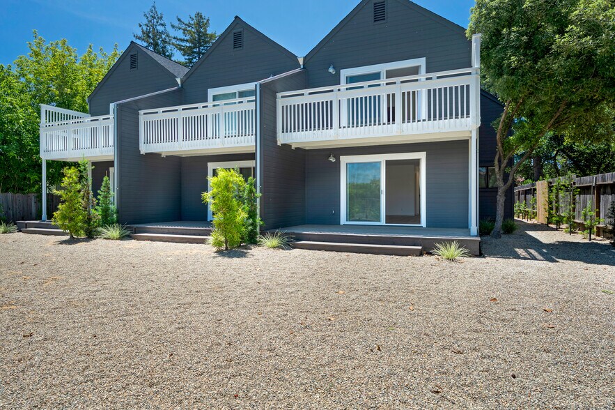 80 Front St, Healdsburg, CA à vendre - Photo de l’immeuble – Image 3 sur 11