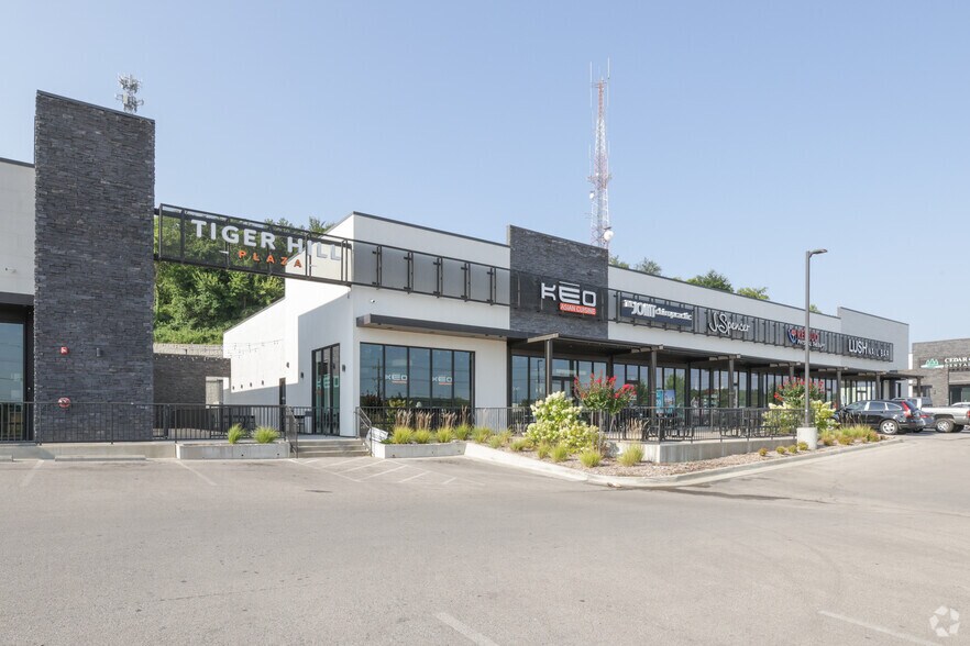 801-945 E Kenosha St, Broken Arrow, OK à louer - Photo de l’immeuble – Image 3 sur 5