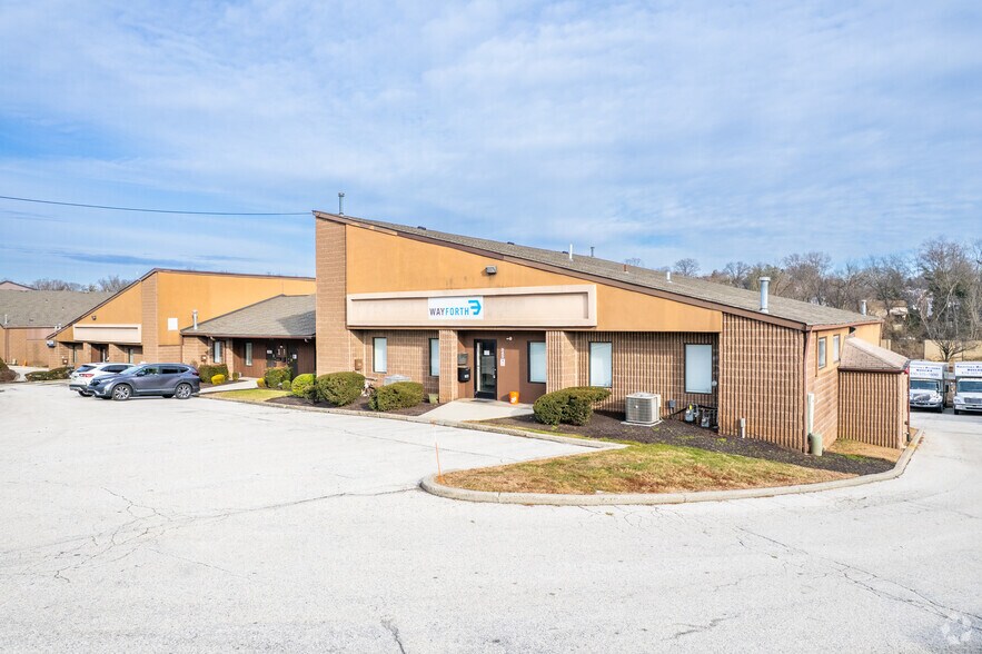 835-845 Sussex Blvd, Broomall, PA à louer - Photo de l’immeuble – Image 2 sur 7