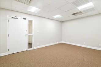 225 Boston St, Lynn, MA à louer Photo intérieure– Image 1 sur 11