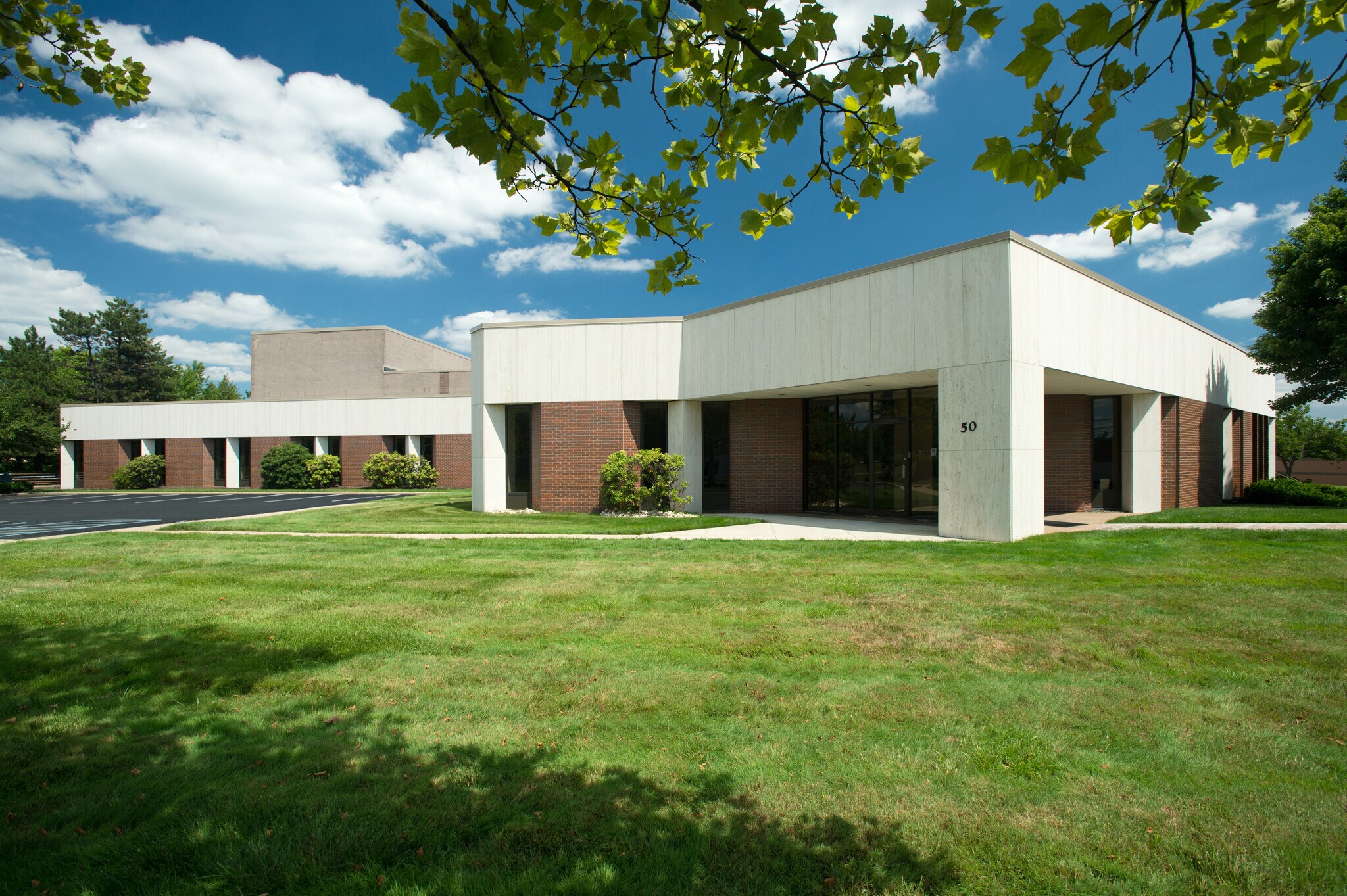 50-70 Clearview Rd, Edison, NJ à louer Photo principale– Image 1 sur 9