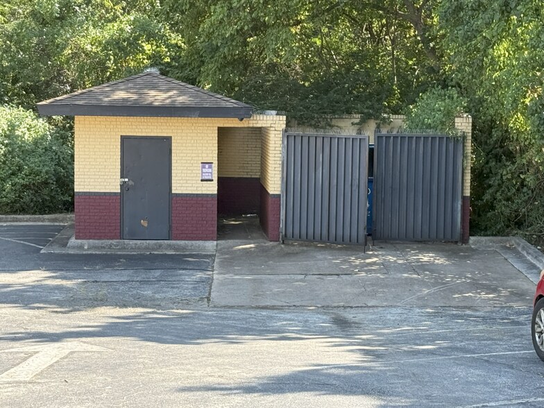 1026 W Main St, Branson, MO à vendre - Photo de l’immeuble – Image 3 sur 5