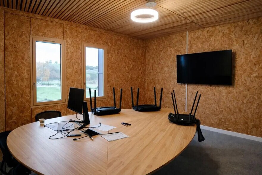 Local d'activités dans Saint-Orens-de-Gameville à vendre - Photo intérieure – Image 2 sur 4