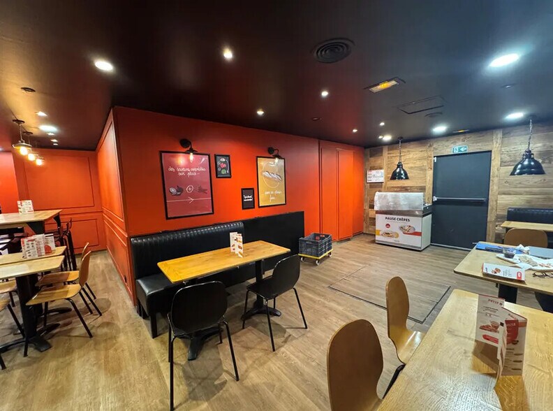 Local commercial dans Paris à louer - Photo de l’immeuble – Image 2 sur 7