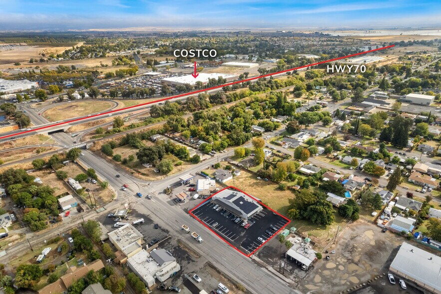 5861 Feather River Blvd, Olivehurst, CA à vendre - Photo de l’immeuble – Image 3 sur 9
