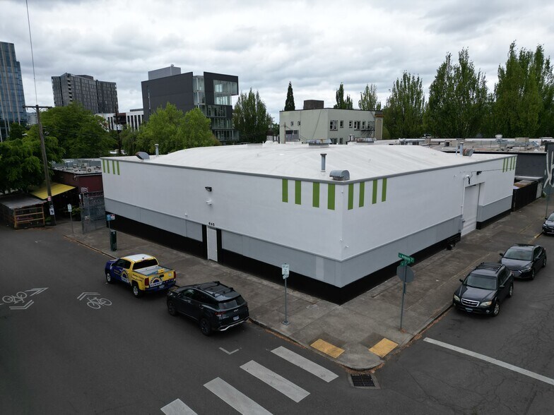 645 SE Ankeny St, Portland, OR à louer - Photo de l’immeuble – Image 1 sur 18