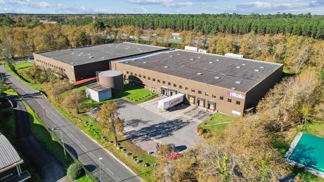 Plus de détails pour Bureau, Local d'activités à louer