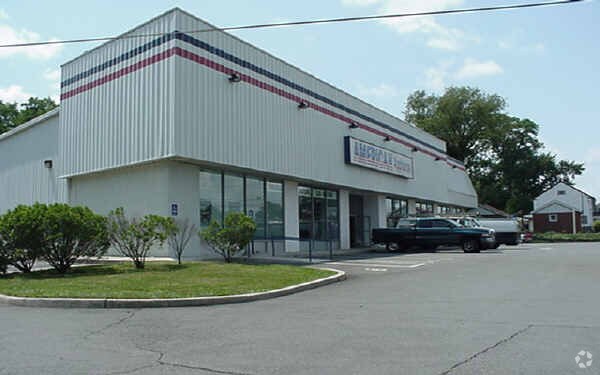 2990 US Highway 1, Lawrenceville, NJ à louer Photo principale– Image 1 sur 6