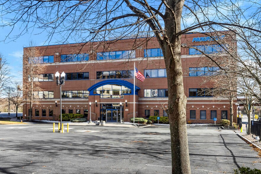 725 Broadway, Albany, NY à louer - Photo de l’immeuble – Image 2 sur 59