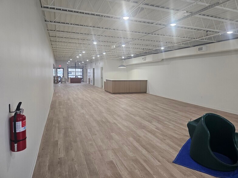 1535 Swift Ave, North Kansas City, MO à louer - Photo de l’immeuble – Image 3 sur 21