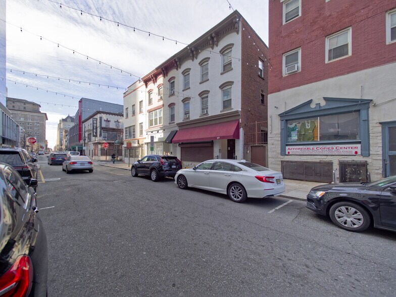 57 Halsey St, Newark, NJ à vendre - Photo de l’immeuble – Image 3 sur 38