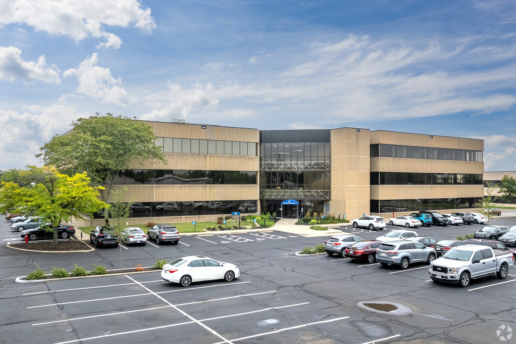 4665 Cornell Rd, Blue Ash, OH à louer Photo principale– Image 1 sur 21