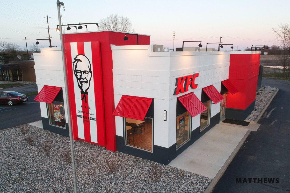 222 Lansing St, Charlotte, MI à vendre Photo de l’immeuble– Image 1 sur 4