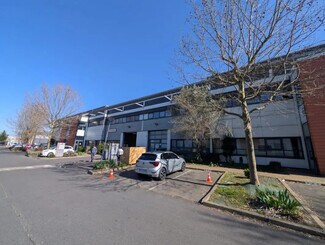 Plus de détails pour 101 Avenue Louis Roche, Gennevilliers - Bureau, Local d'activités à louer