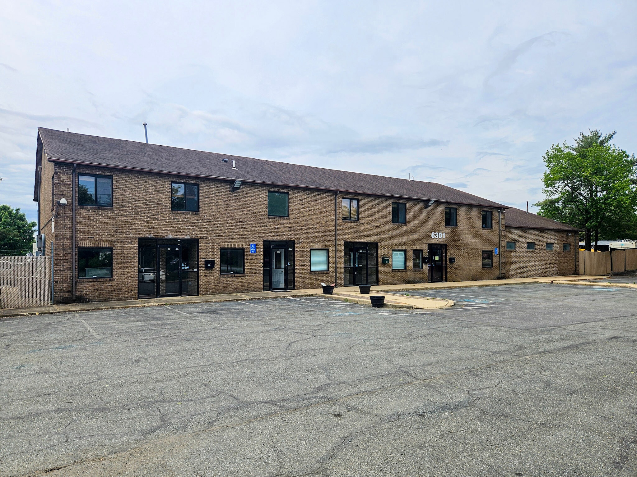 6301 Foxley Rd, Upper Marlboro, MD à louer Photo principale– Image 1 sur 21