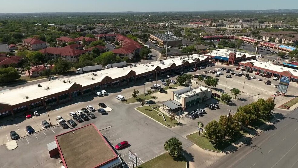 5440 Babcock Rd, San Antonio, TX à louer - Vidéo sur l’annonce professionnelle – Image 2 sur 14