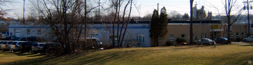 82 Midland Ave, Saddle Brook, NJ à louer - Photo de l’immeuble – Image 2 sur 14