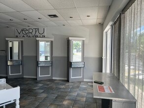 319 Belvedere Rd, West Palm Beach, FL à louer Photo intérieure– Image 1 sur 4