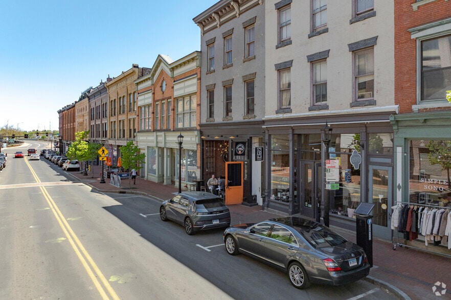 112 Washington St, Norwalk, CT à vendre - Photo principale – Image 1 sur 7