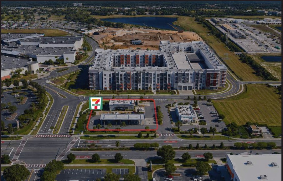 5282 International Dr, Orlando, FL à vendre - Photo de l’immeuble – Image 1 sur 3