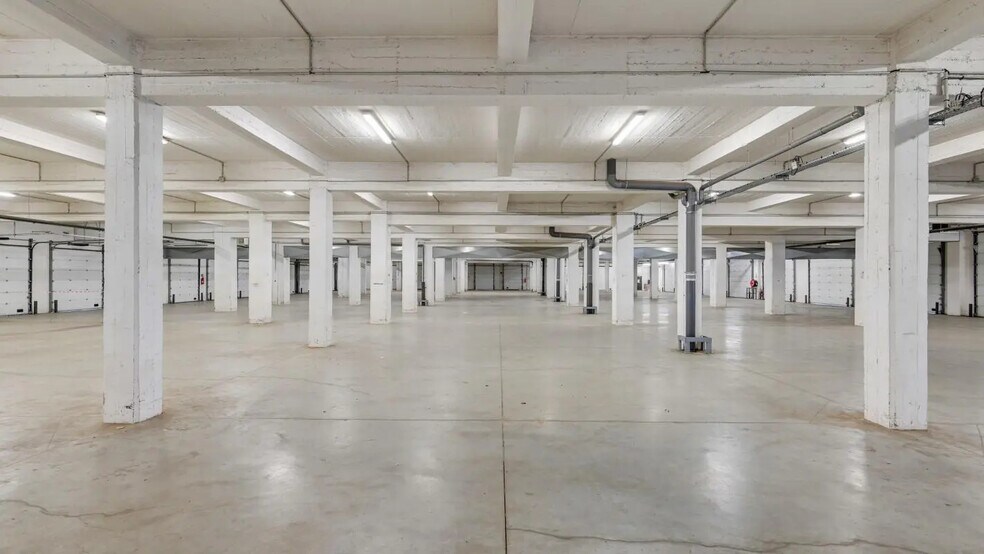 Industriel/Logistique dans Saint-Denis à louer - Photo de l’immeuble – Image 3 sur 9