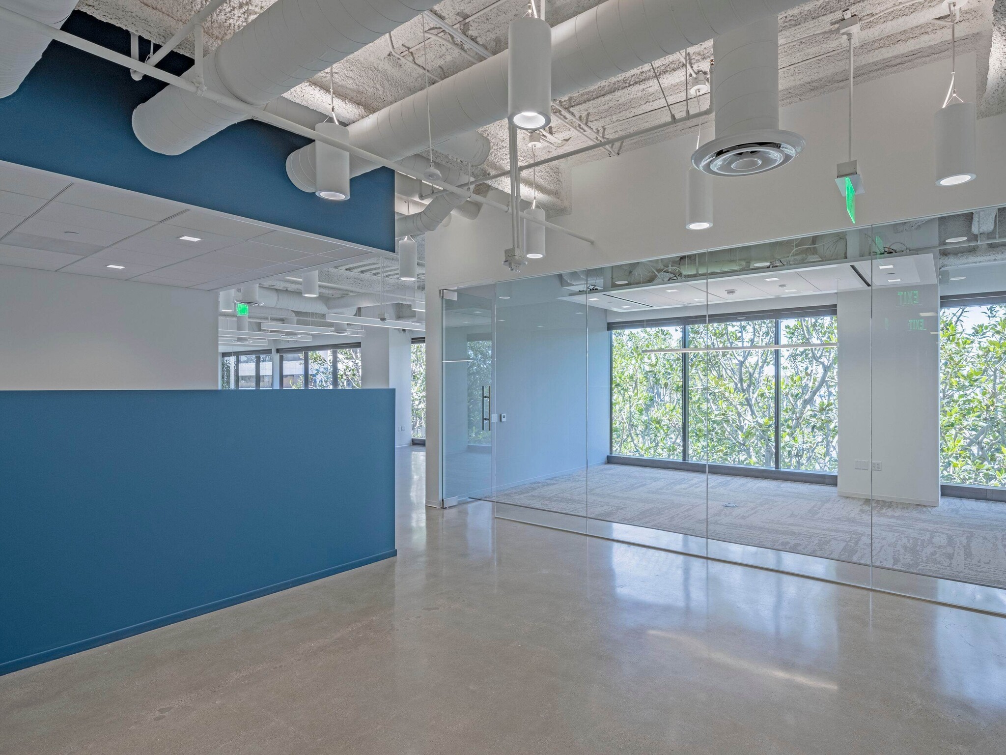 11150 Santa Monica Blvd, Los Angeles, CA à louer Photo intérieure– Image 1 sur 11