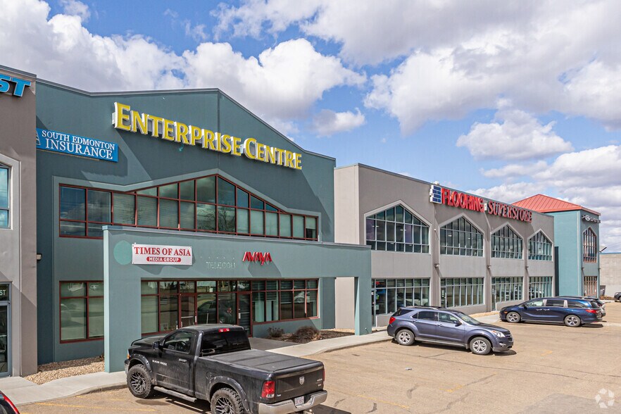 6734-6768 75 St NW, Edmonton, AB à louer - Photo principale – Image 1 sur 8