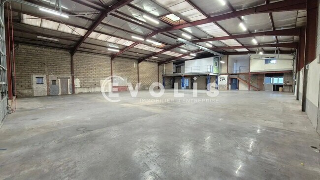 Plus de détails pour Bureau, Local d'activités à louer