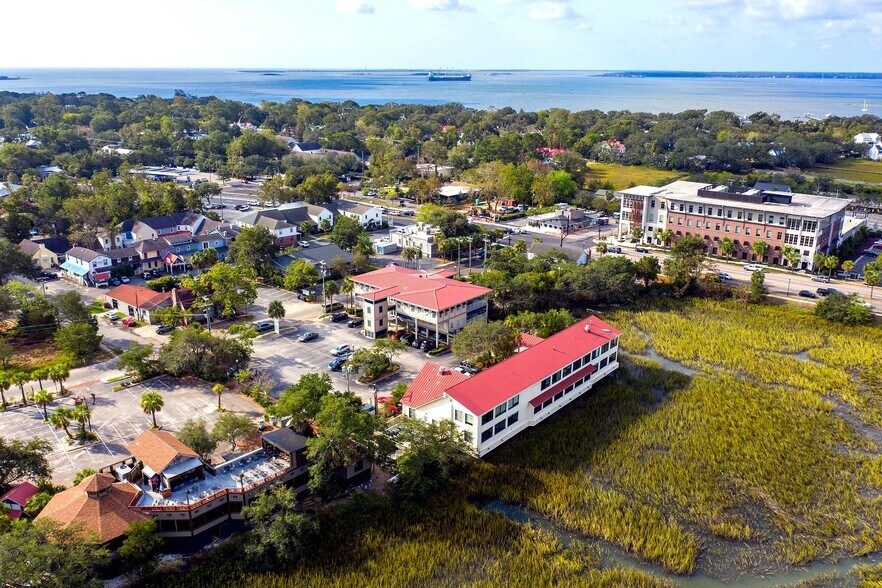 410 Mill St, Mount Pleasant, SC à louer - Photo de l’immeuble – Image 2 sur 11