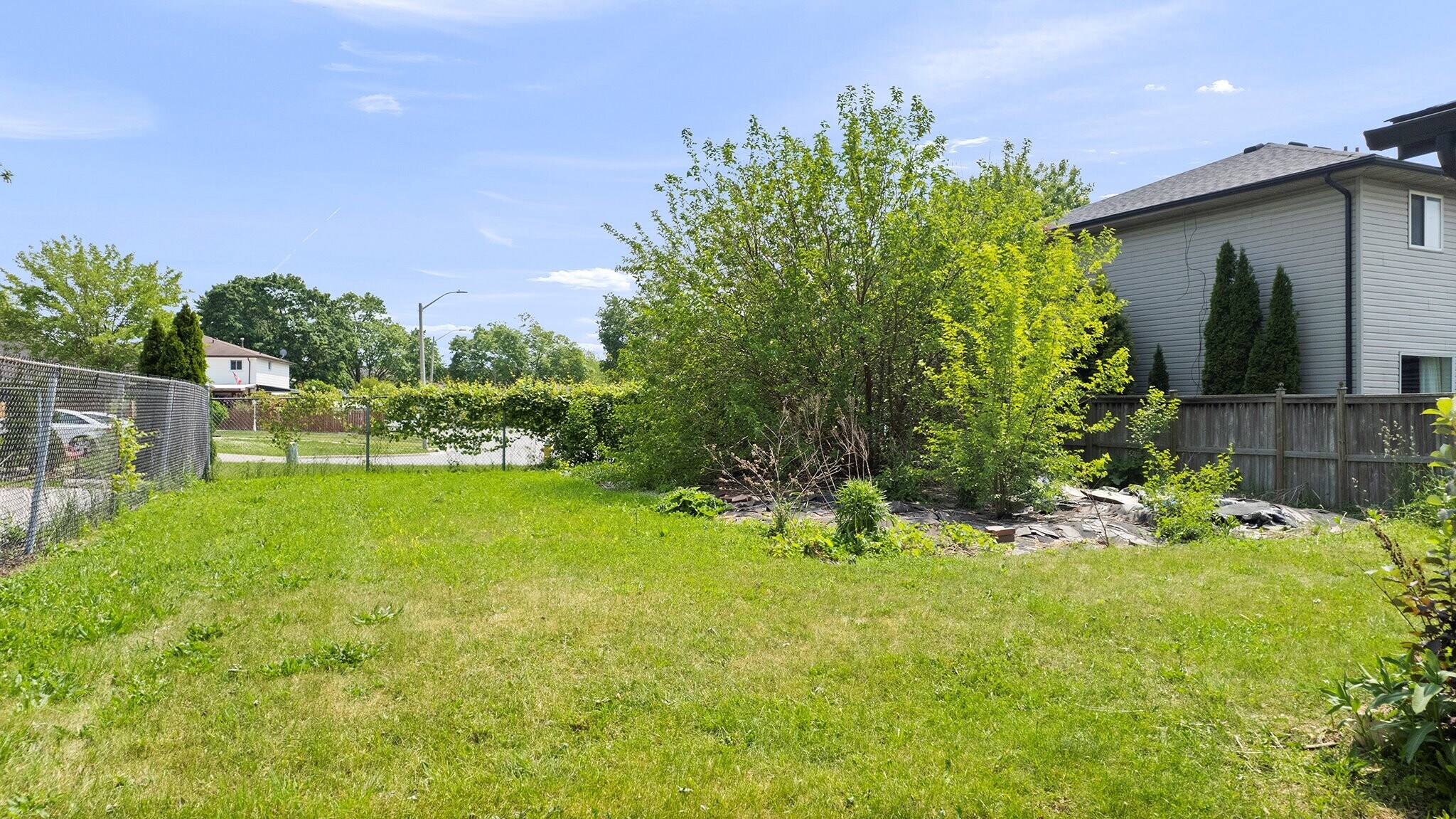 11145 Tecumseh Rd E, Windsor, ON à vendre Photo principale– Image 1 sur 28