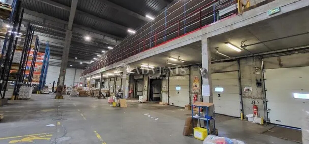 Industriel/Logistique dans Maurepas à louer Photo intérieure– Image 1 sur 6