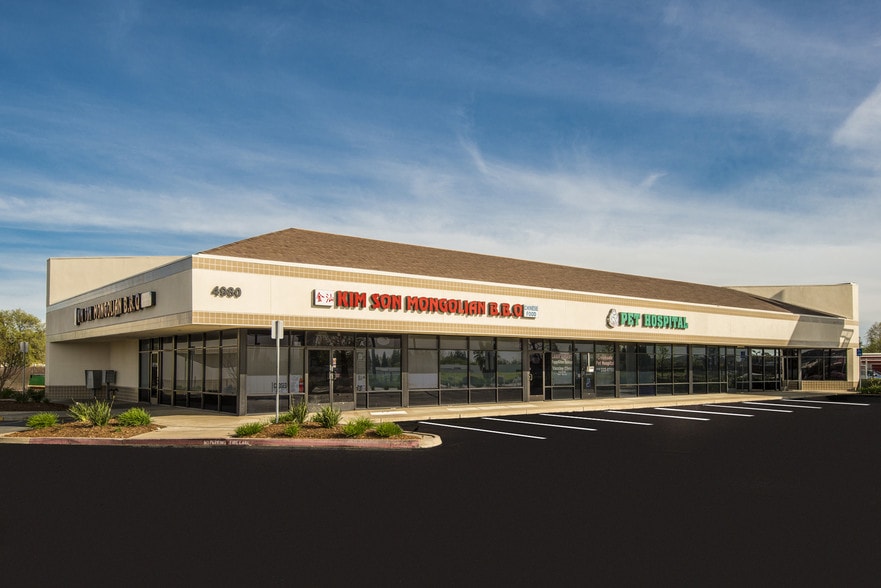 4986 Watt Ave, North Highlands, CA à louer - Photo principale – Image 2 sur 14