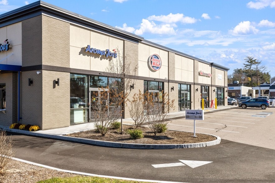 493 Amherst St, Nashua, NH à louer - Photo principale – Image 2 sur 14