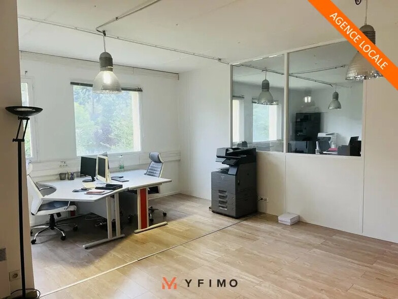Bureau dans Orgeval à louer - Photo de l’immeuble – Image 1 sur 9