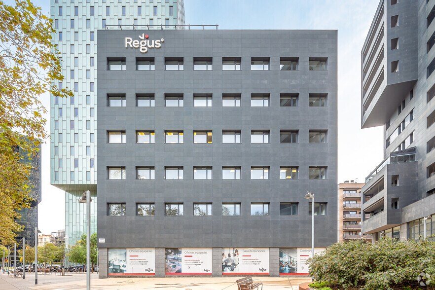 Espace de coworking dans Avinguda Diagonal, 131, Barcelone à louer - Photo principale – Image 1 sur 4