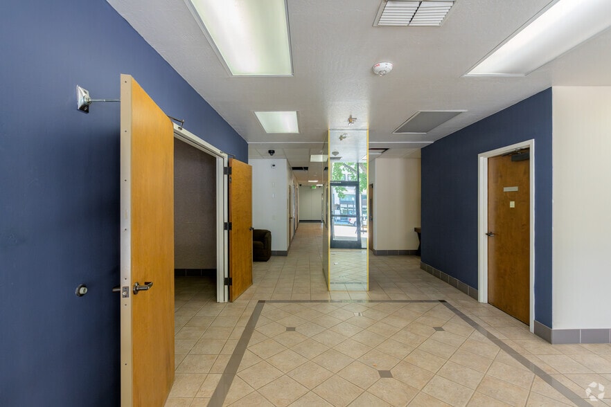 331 J St, Sacramento, CA à louer - Hall d’entrée – Image 2 sur 8